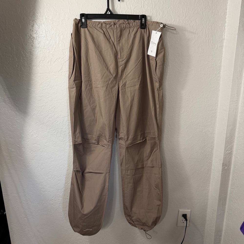 Buffbunny Collection Adventure Cargo Pant Chai Latte Brown Tan Bungee Size M NEW
